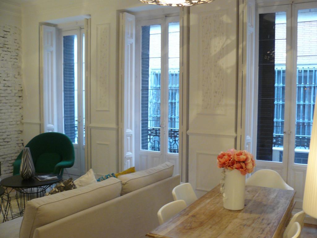 Apartamentos Manzana Madrid Room photo