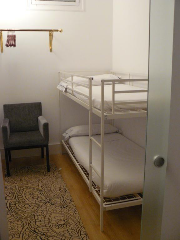 Apartamentos Manzana Madrid Room photo